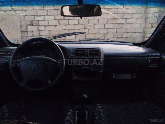 Opel Vectra 1995, 220,000 km - 2.0 l - Şirvan