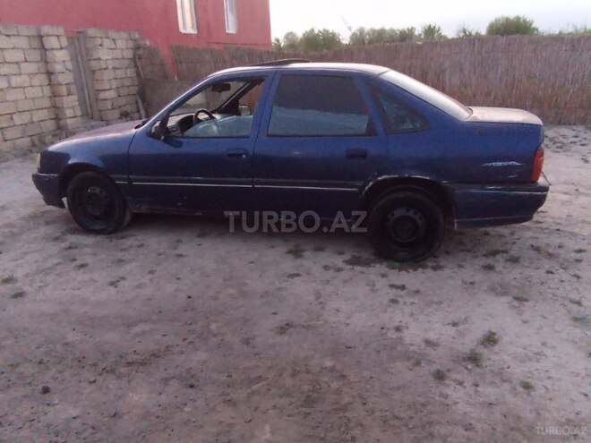 Opel Vectra 1995, 220,000 km - 2.0 l - Şirvan