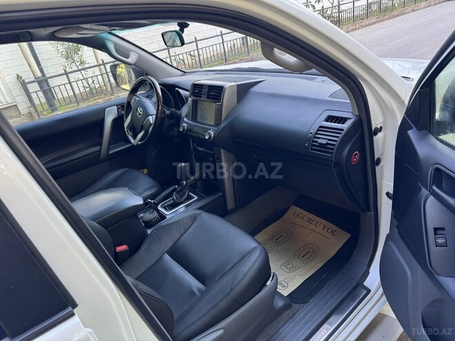 Toyota Land Cruiser Prado-8