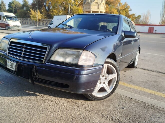 Mercedes C 220 1995, 150,000 km - 2.2 l - Xaçmaz