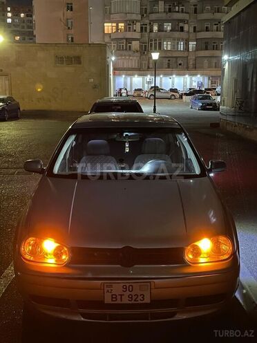 Volkswagen Golf 2001, 28,800 km - 2.0 l - Sumqayıt