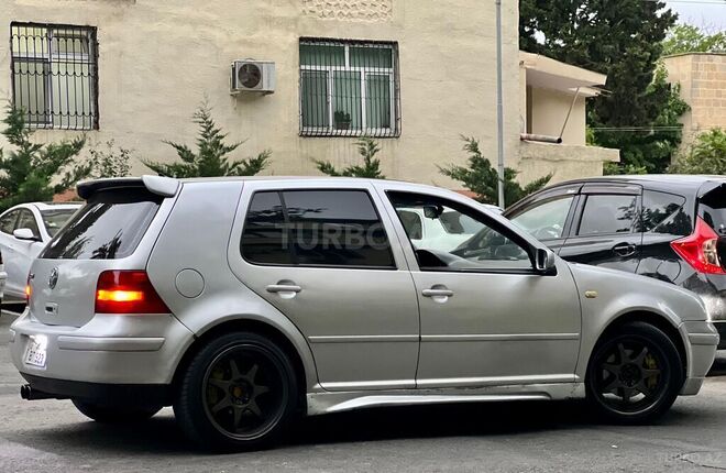 Volkswagen Golf 2001, 28,800 km - 2.0 l - Sumqayıt