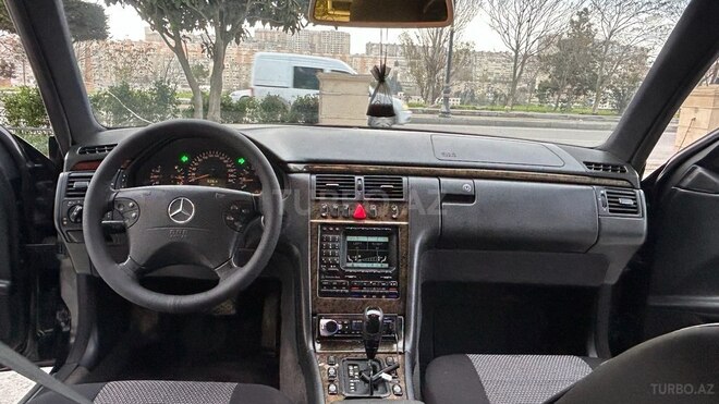 Mercedes E 320 1998, 291,300 km - 3.2 l - Bakı
