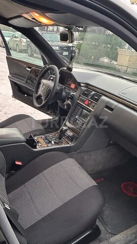 Mercedes E 320 1998, 291,300 km - 3.2 l - Bakı