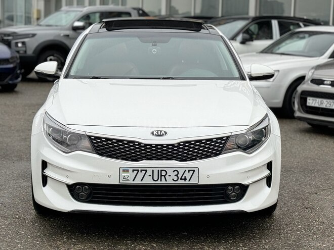 Kia K5-1