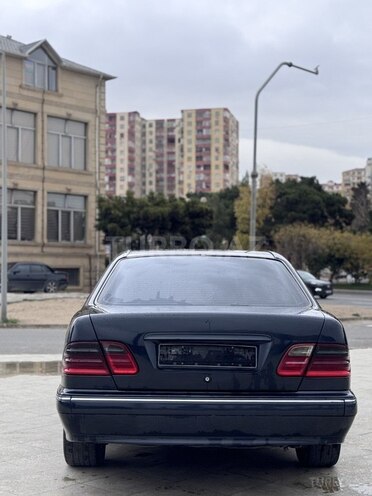 Mercedes E 270 2000, 550,000 km - 2.7 l - Bakı