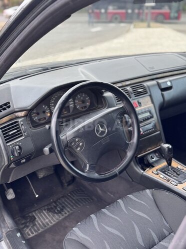 Mercedes E 270 2000, 550,000 km - 2.7 l - Bakı