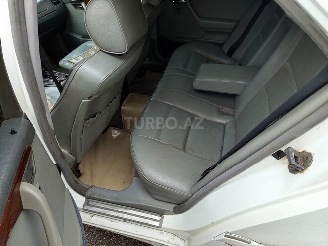 Mercedes C 220 1995, 228,000 km - 2.2 l - Bakı