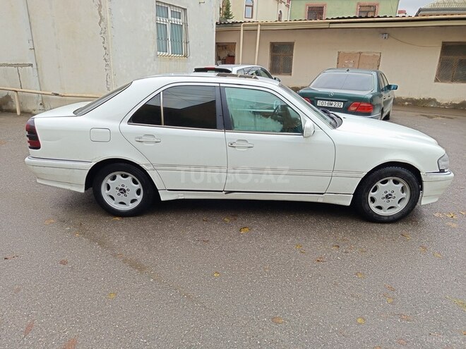 Mercedes C 220 1995, 228,000 km - 2.2 l - Bakı
