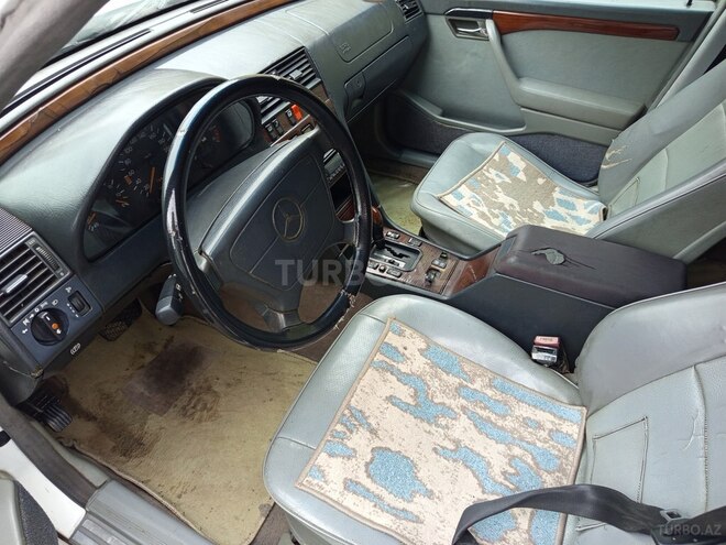 Mercedes C 220 1995, 228,000 km - 2.2 l - Bakı