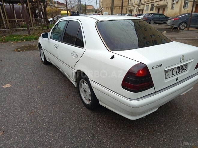 Mercedes C 220 1995, 228,000 km - 2.2 l - Bakı