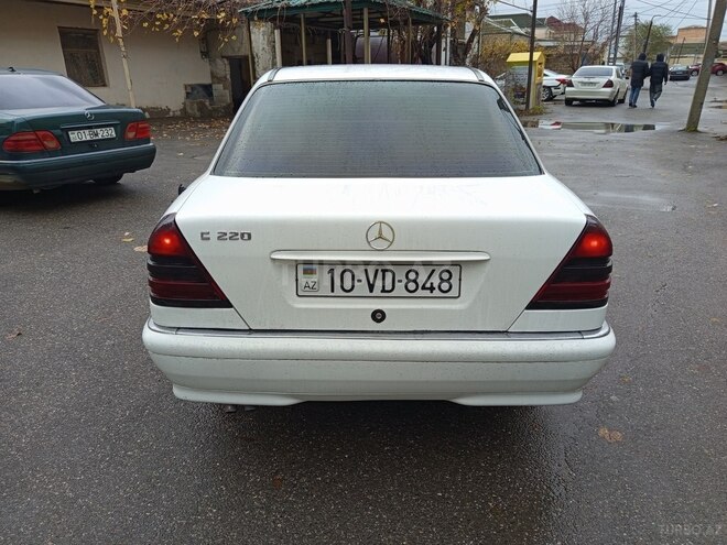 Mercedes C 220 1995, 228,000 km - 2.2 l - Bakı