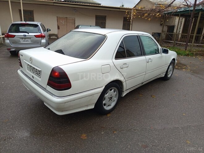 Mercedes C 220 1995, 228,000 km - 2.2 l - Bakı
