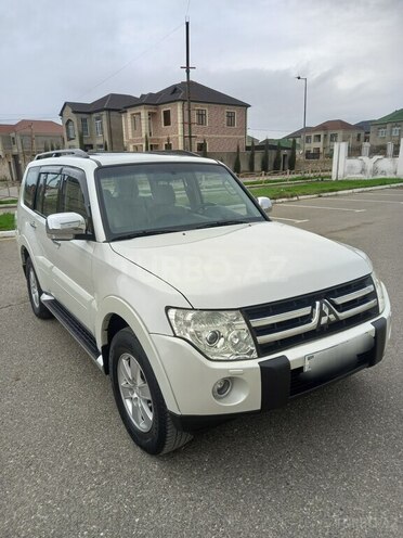 Mitsubishi Pajero 2007, 208,000 km - 3.0 л - Bakı