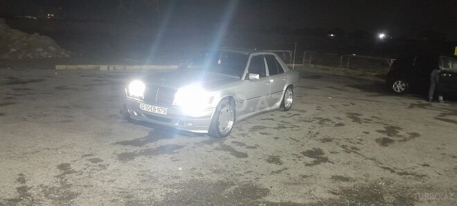 Mercedes E 230 1994, 274,000 km - 2.3 л - Bakı
