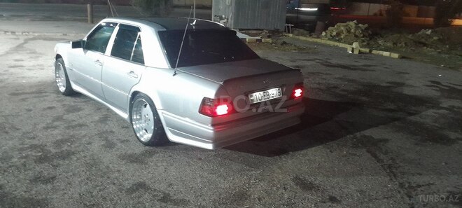 Mercedes E 230 1994, 274,000 km - 2.3 л - Bakı