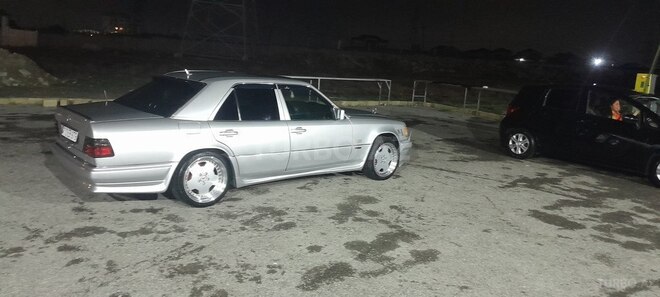 Mercedes E 230 1994, 274,000 km - 2.3 л - Bakı