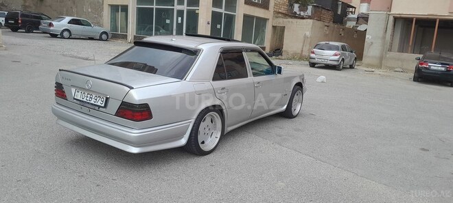 Mercedes E 230 1994, 274,000 km - 2.3 л - Bakı