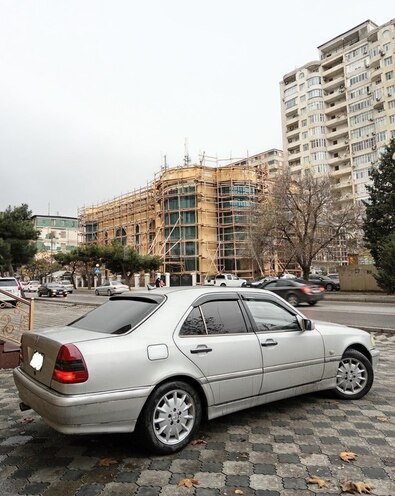 Mercedes C 230 2000, 231,427 km - 2.3 l - Bakı