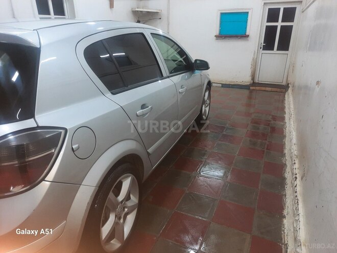 Opel Astra 2009, 335,000 km - 1.3 л - Gəncə