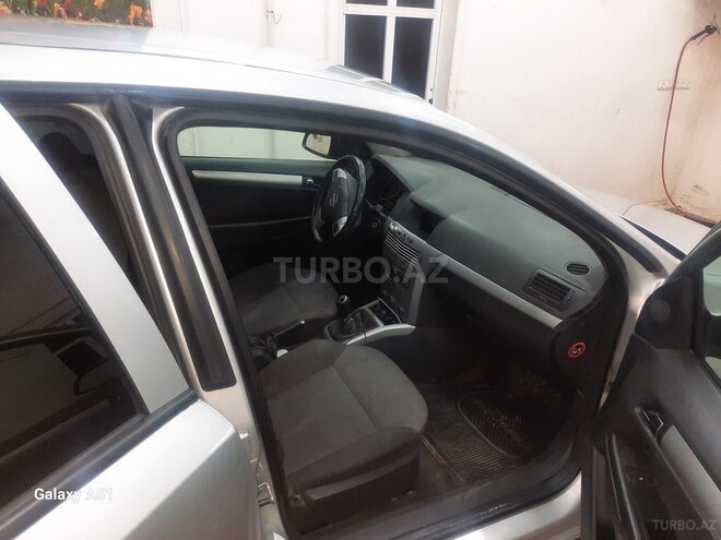 Opel Astra 2009, 335,000 km - 1.3 л - Gəncə