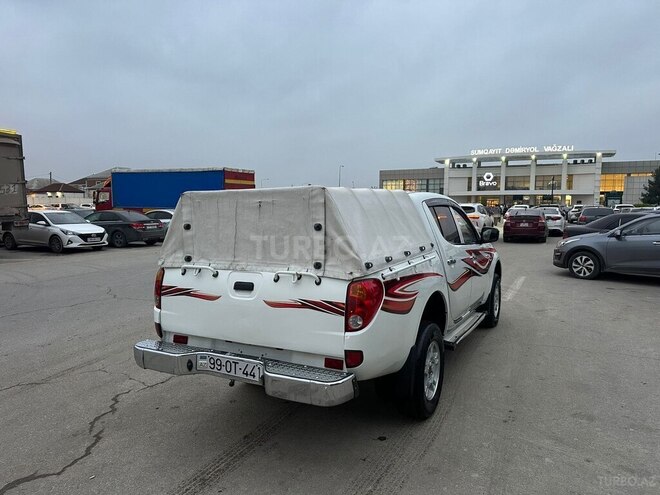 Mitsubishi L200 2008, 212,000 km - 2.5 l - Bakı
