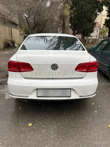 Volkswagen Passat 2013, 300,000 km - 1.8 l - Bakı