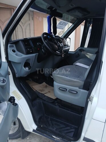 Ford Transit 2011, 320,000 km - 2.4 л - Quba