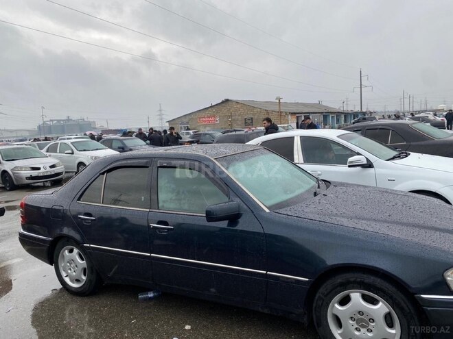 Mercedes C 280 1995, 256,000 km - 2.8 л - Bakı