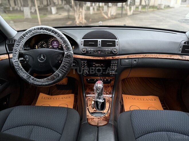 Mercedes E 240 2004, 310,000 km - 2.4 l - Xırdalan