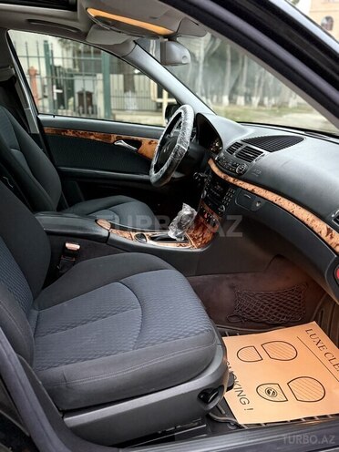 Mercedes E 240 2004, 310,000 km - 2.4 l - Xırdalan
