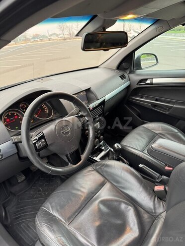 Opel Astra 2009, 263,000 km - 1.3 l - Naxçıvan