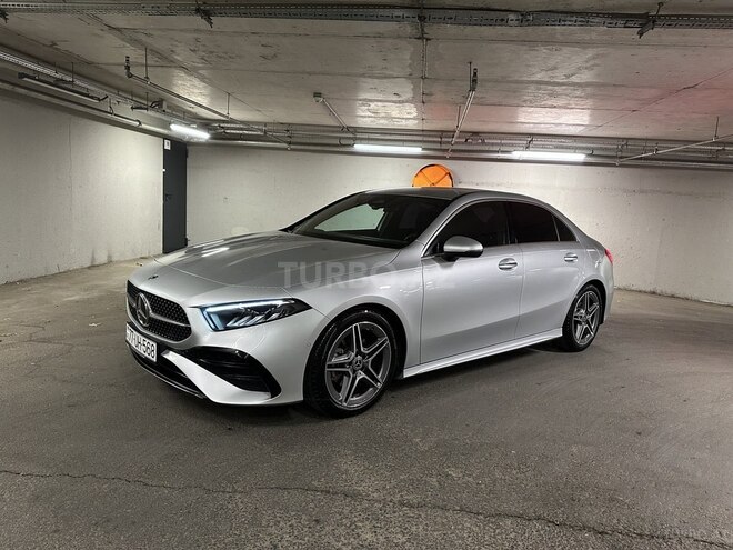 Mercedes A 180 2023, 11,000 km - 1.4 l - Bakı