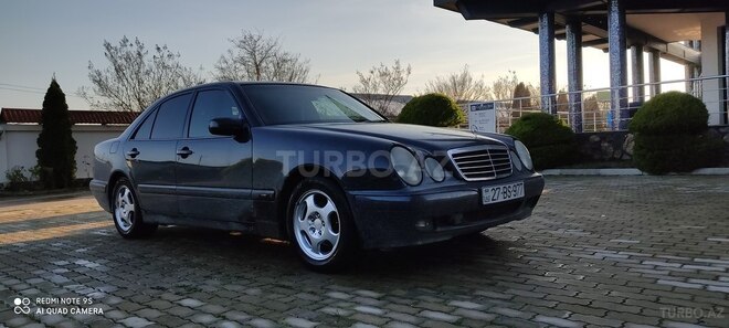 Mercedes E 200 1999, 616,831 km - 2.0 л - Xudat