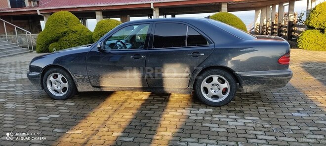 Mercedes E 200 1999, 616,831 km - 2.0 л - Xudat
