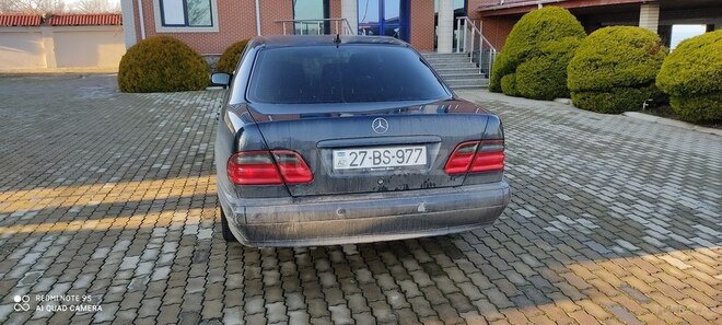 Mercedes E 200 1999, 616,831 km - 2.0 л - Xudat