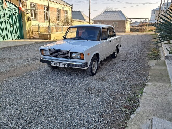LADA (VAZ) 2107 2005, 30,000 km - 1.6 l - Qazax