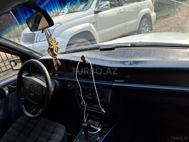 Mercedes 190 1990, 600,421 km - 2.0 l - Astara