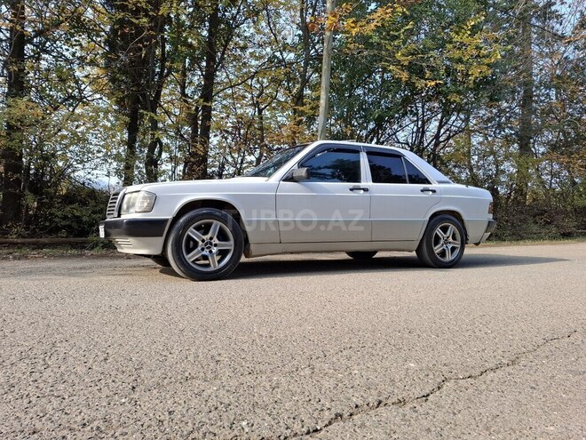 Mercedes 190 1990, 600,421 km - 2.0 l - Astara