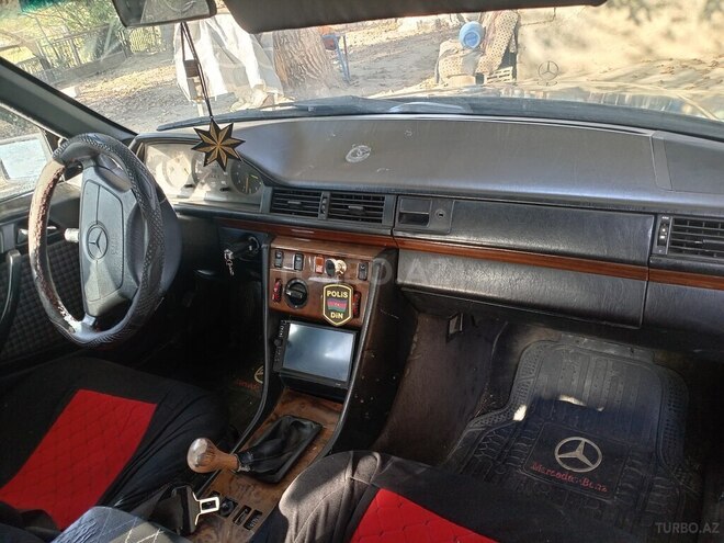 Mercedes E 200 d 1992, 200,000 km - 2.0 l - Şərur
