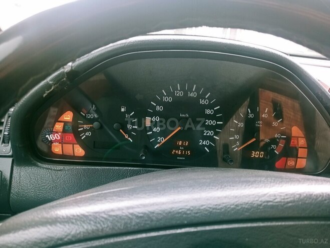 Mercedes C 200 1995, 246,115 km - 2.0 l - Quba