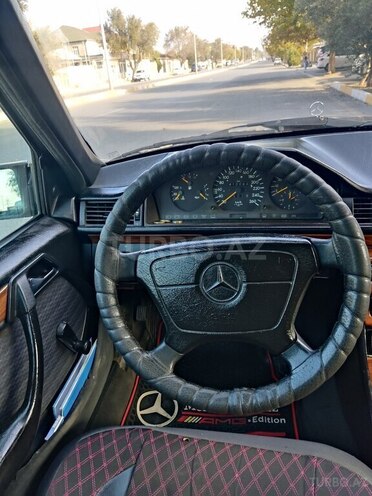 Mercedes E 200 1992, 413,094 km - 2.0 л - Sumqayıt