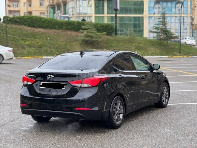 Hyundai Elantra 2015, 198,000 km - 1.8 l - Bakı