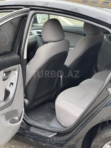 Hyundai Elantra 2015, 198,000 km - 1.8 l - Bakı