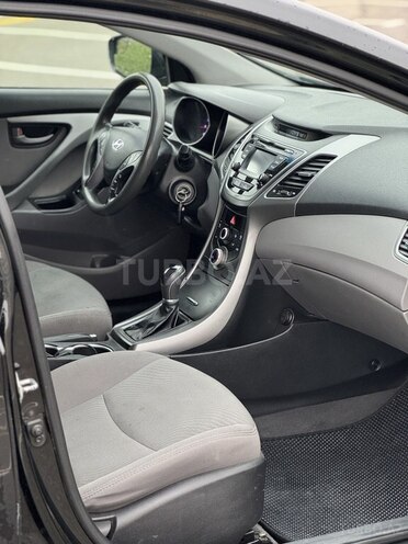 Hyundai Elantra 2015, 198,000 km - 1.8 l - Bakı