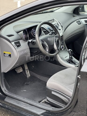 Hyundai Elantra 2015, 198,000 km - 1.8 l - Bakı