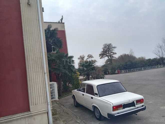 LADA (VAZ) 2107 2004, 58,000 km - 1.6 l - Salyan