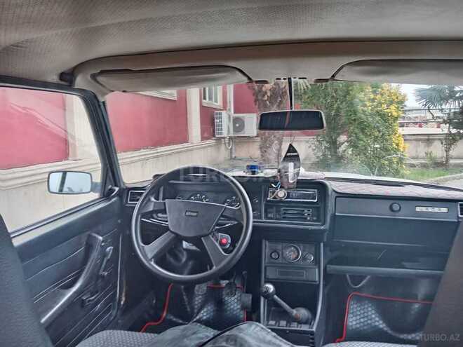 LADA (VAZ) 2107 2004, 58,000 km - 1.6 l - Salyan