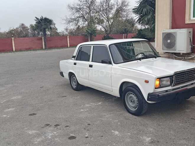 LADA (VAZ) 2107 2004, 58,000 km - 1.6 l - Salyan