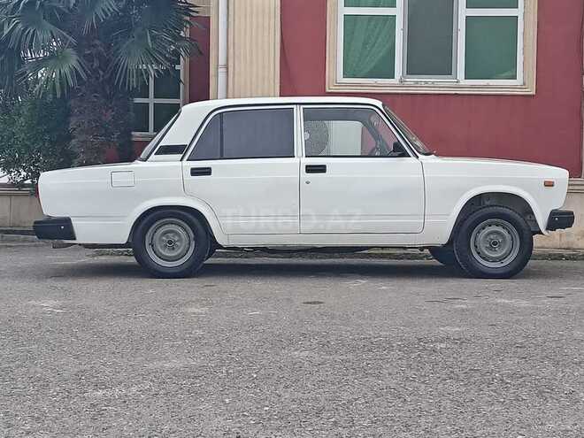 LADA (VAZ) 2107 2004, 58,000 km - 1.6 l - Salyan